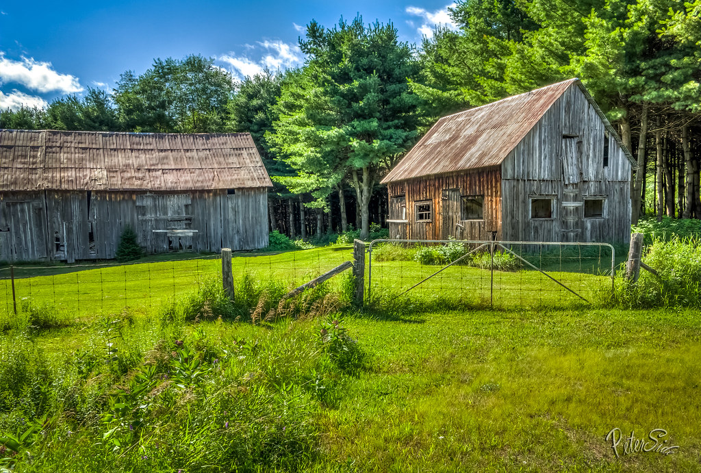 grange2_signed Grange près de Chénéville, Qc. Pierre Cote Flickr
