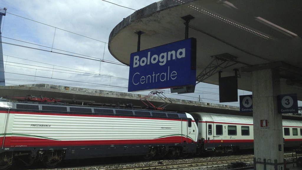 Frecciabianca train, Bologna Centrale Station, EmiliaRoma… Flickr