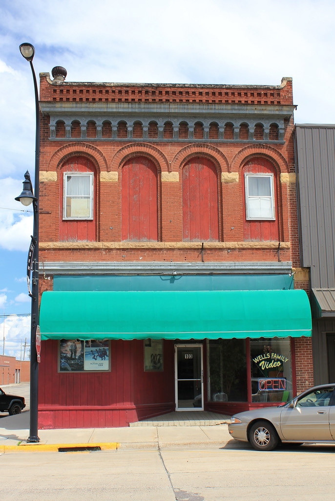 Downtown Building Wells, MN Tom McLaughlin Flickr