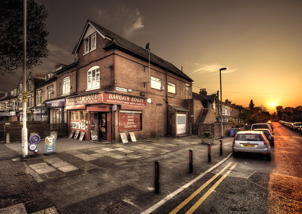 Bargain Booze The Bargain Booze shop at the end of Chelten… Flickr