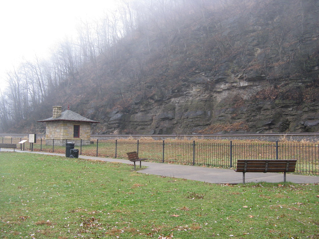 Horseshoe Curve pic2 Altoona, PA Various shots of the s… Flickr