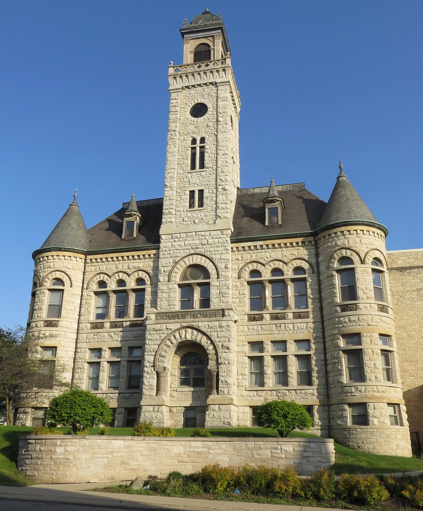 Old Waukesha County Courthouse (Waukesha, Wisconsin) Flickr