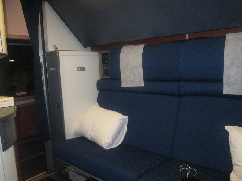Amtrak Exhibit Train Superliner Bedroom Couch/bed Flickr