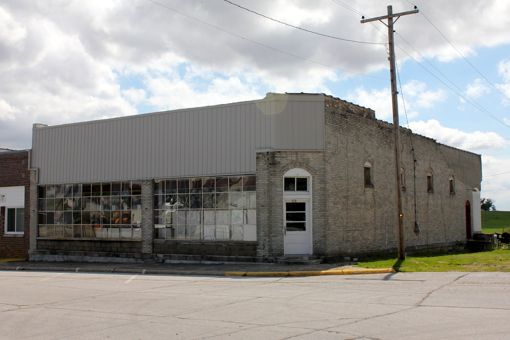 Downtown Building Pilot Mound, IA Tom McLaughlin Flickr