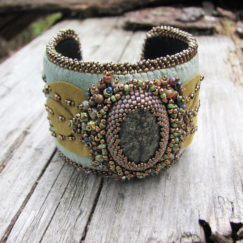 Green Cuff Bracelet, Serpentine Gemstone with Bead Embroid… Flickr
