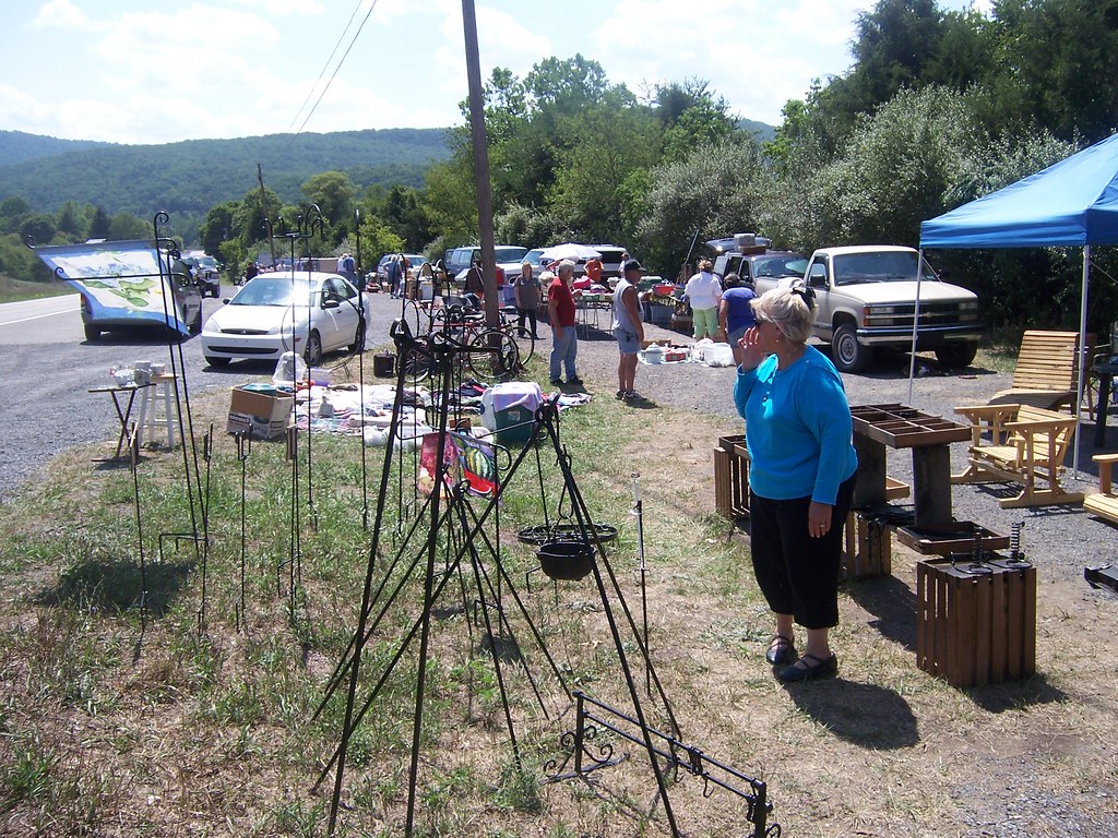 100_8190 Roadside flea market in WV. Gordon Govier Flickr