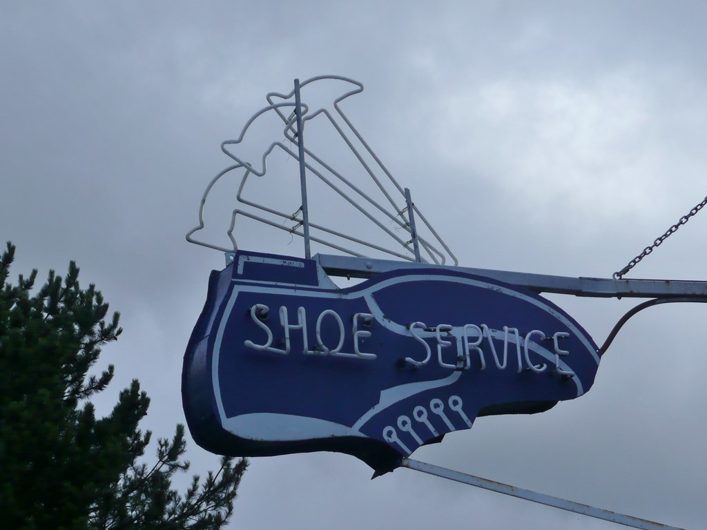 BLUE RIBBON SHOE REPAIR GRANTS PASS OREGON (2) 129 Redwood… Frank
