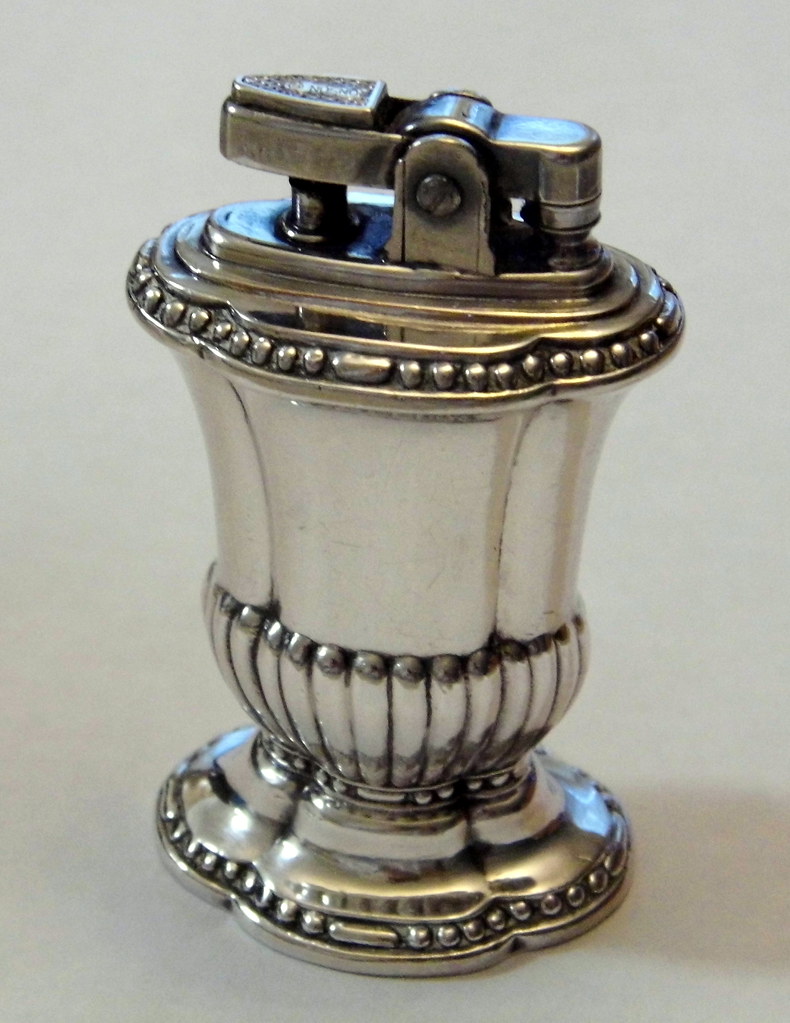 Vintage Ronson "Mayfair" Table Cigarette Lighter, Silver P… Flickr