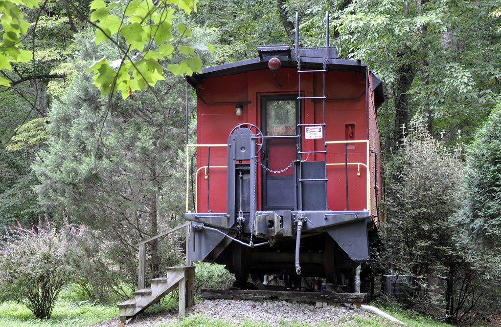 South Bloomingville, Ohio A rental caboose in the woods. O… Flickr
