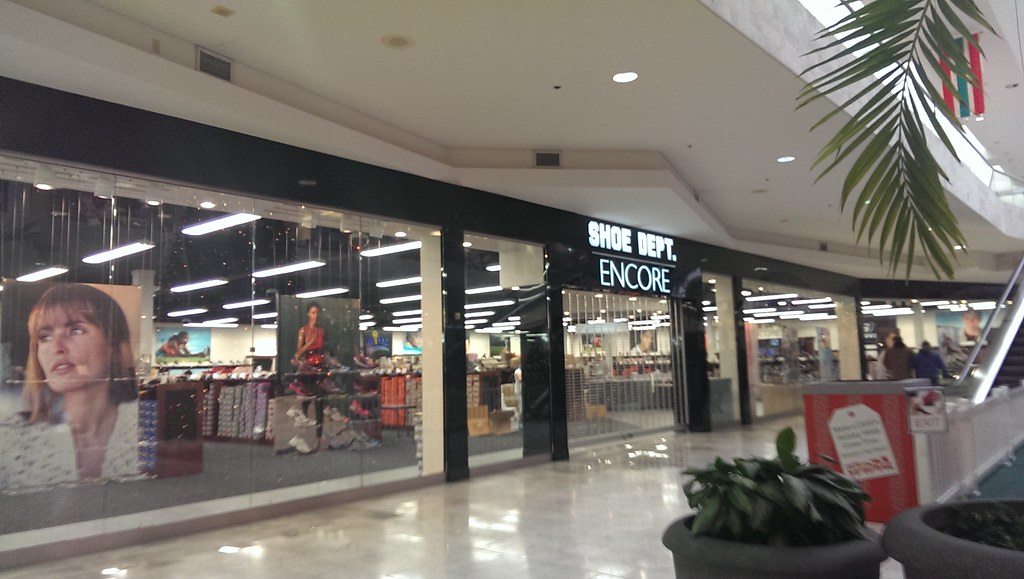 Oak View Mall Omaha, Nebraska Shoe Dept. Encore Flickr