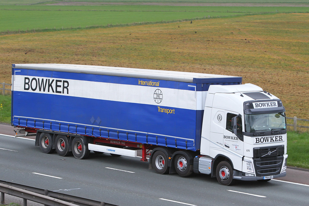 Volvo FH new look PN14 HKG Bowker M6 near Holmes Chapel,… Flickr