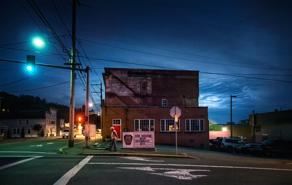 marine drive at dusk Astoria, Oregon. jody miller Flickr