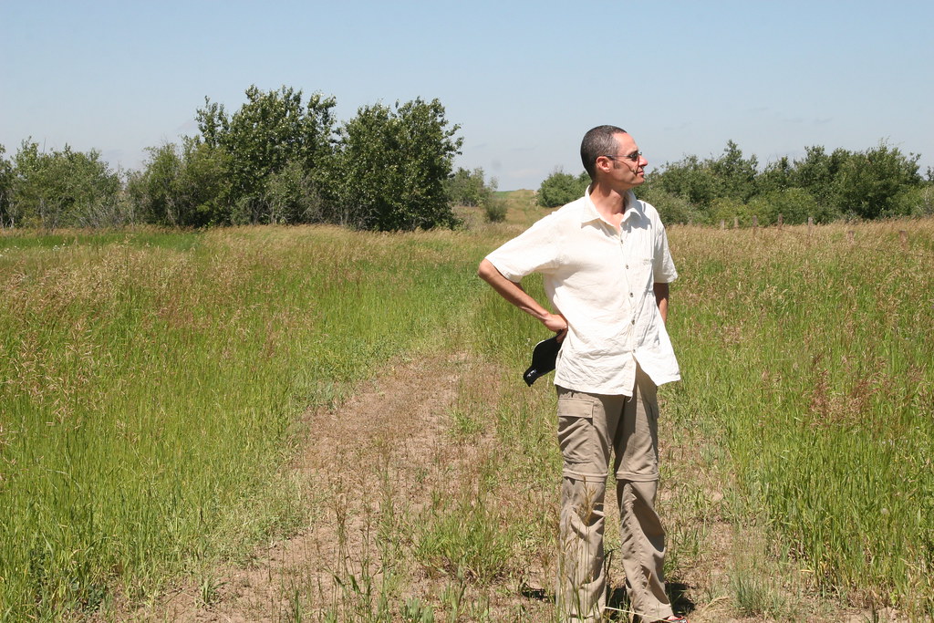 Near Consort, Alberta Taylor with Laura out scouting the d… Flickr