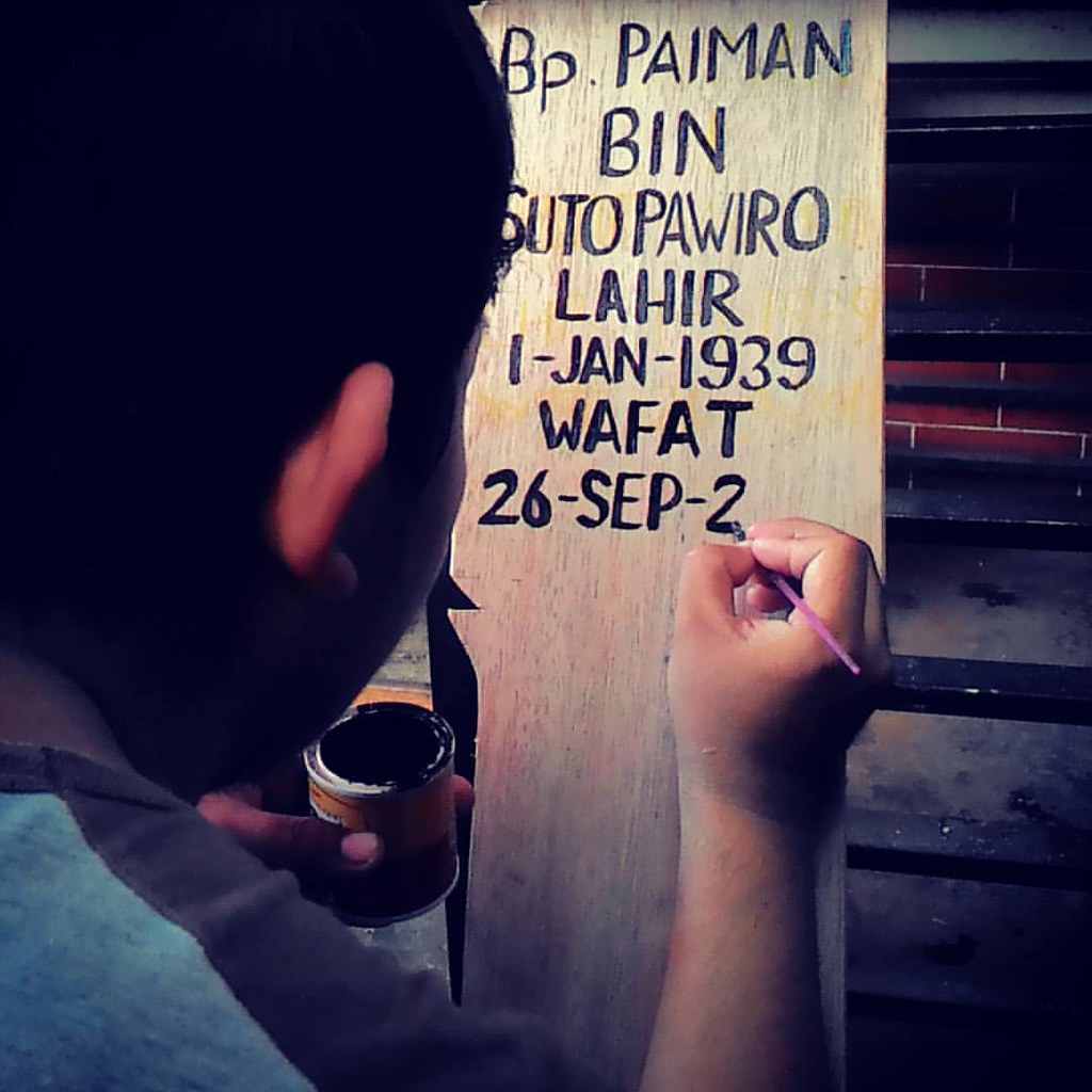 Harimau Mati Meninggalkan Belang Manusia Mati Meninggalkan