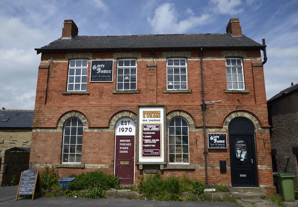 MECHANICAL INSTITUTE, THORPE HESLEY, S YORKSHIRE The build… Flickr