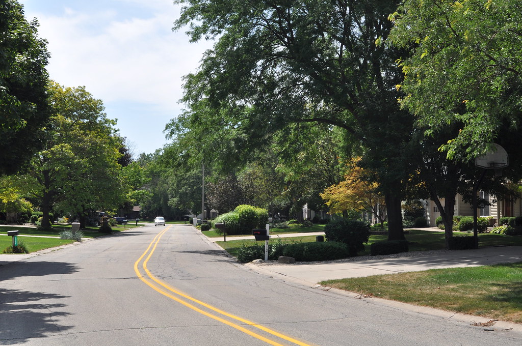 DSC_0491_467 Looking East down East Lake Drive North, towa… Flickr
