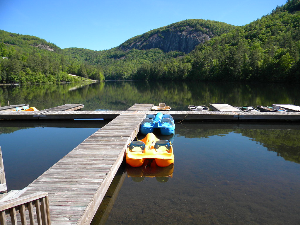Fairfield Lake, Sapphire, NC a photo on Flickriver