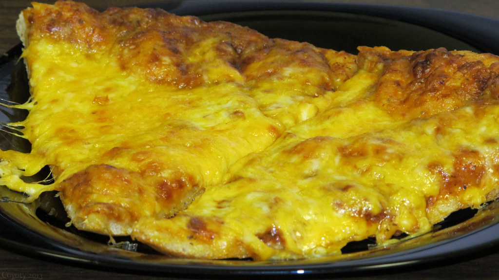 Cheddar and monterey jack pizza From the Corner Cafe at Tu… Flickr