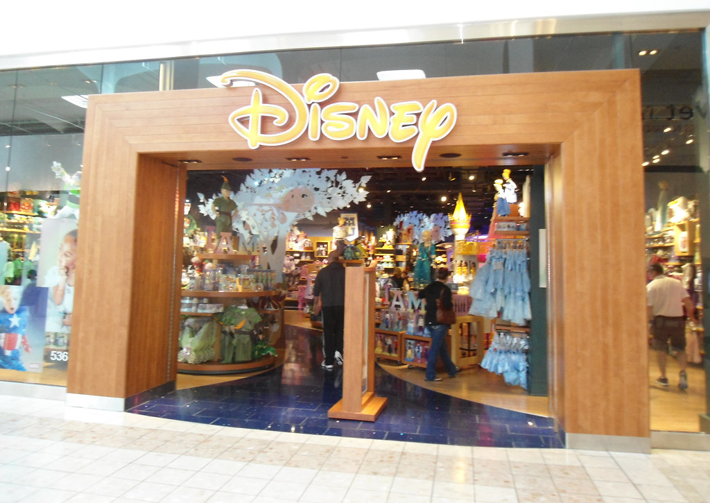 Disney Store at Southcenter Mall in Tukwila, WA PatricksMercy Flickr