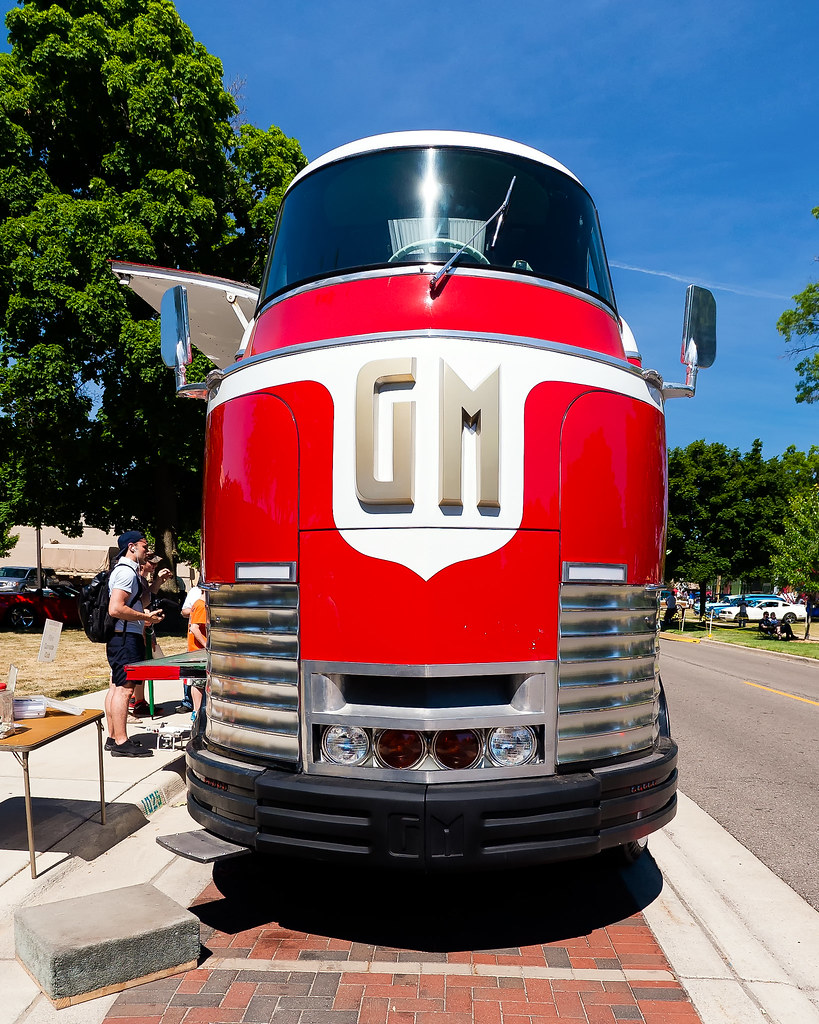 1956 GM Futureliner 2016 Sloan Museum car show in Flint, M…