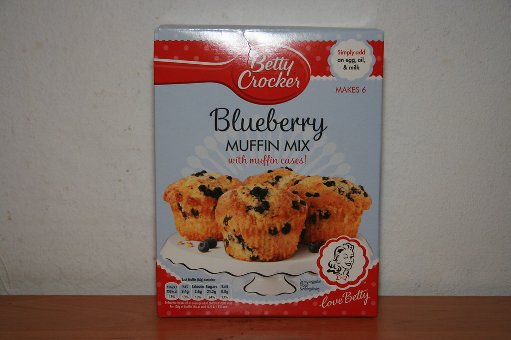 Betty Crocker Low Fat Blueberry Muffin Mix 335g Betty Crocker