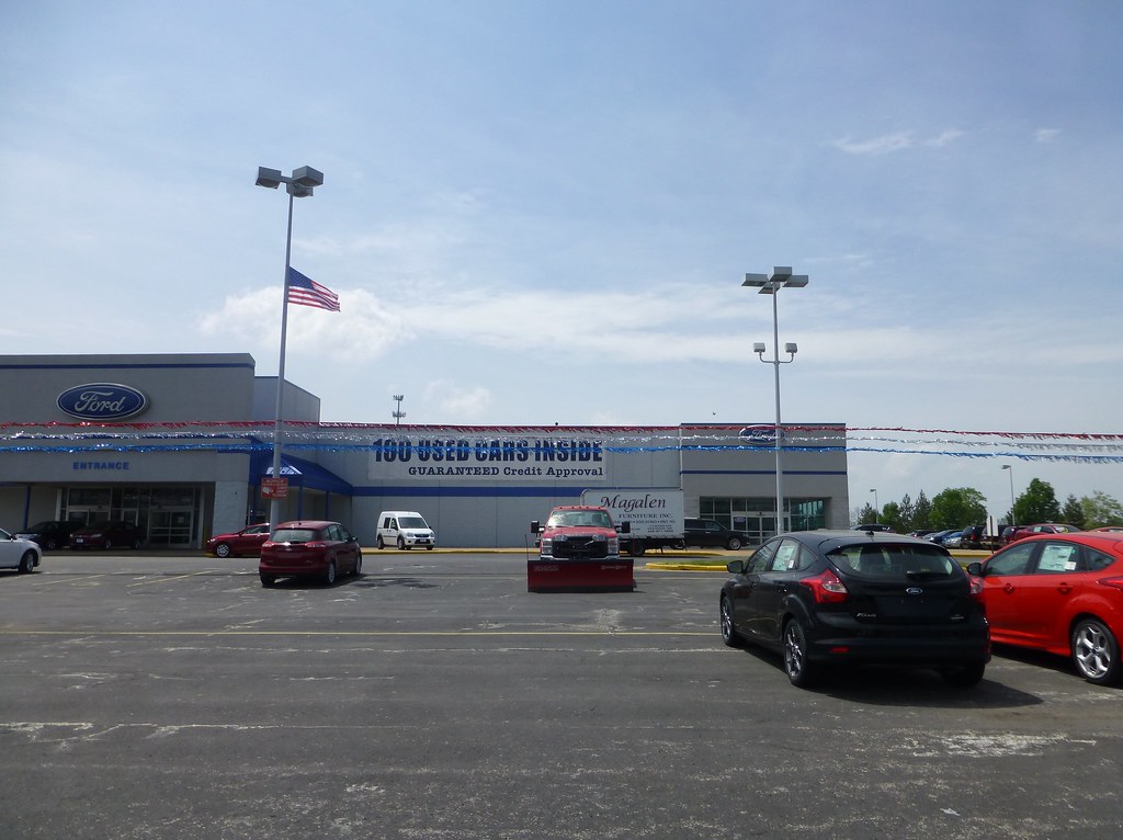 Liberty Ford in Maple Heights, Ohio This store opened in 1… Flickr