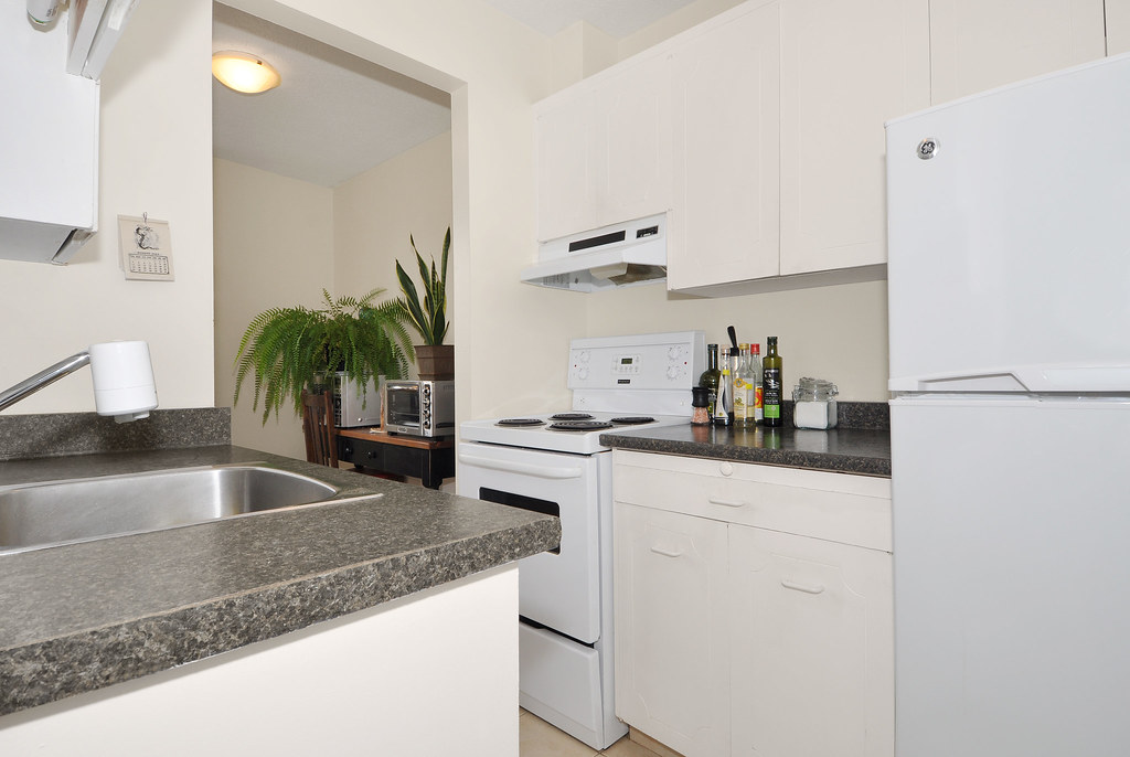 07 Vancouver West End rental apartments with the most pano… Flickr