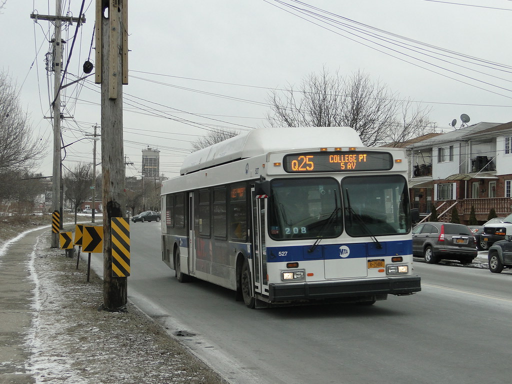 DSC05038 2012 NFI C40LF 527 Q25 at Kissena Blvd and Rose … Flickr