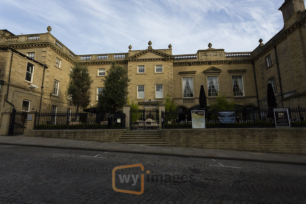 PT12_14654 Somerset House in Rawson Street, Halifax, a geo… Flickr