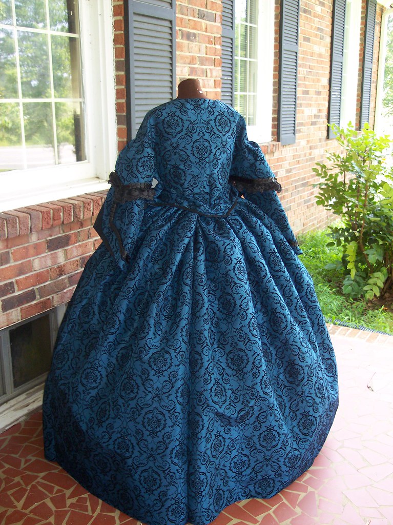 plus size carriage styled civil war dress available at cum… Flickr