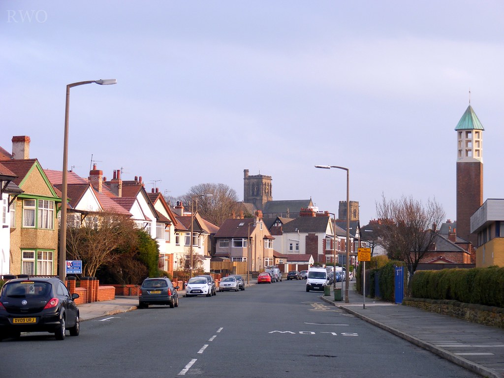 St Road, Wallasey St Hillary's church towers domin… Flickr