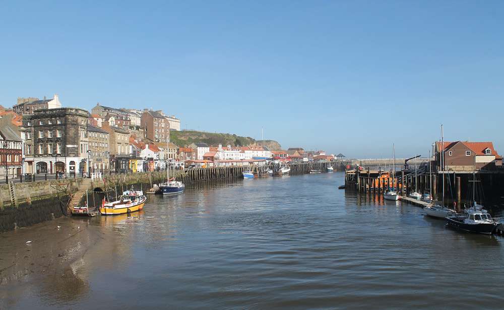 40 Low tide in Whitby harbour from half way across swing b… Flickr
