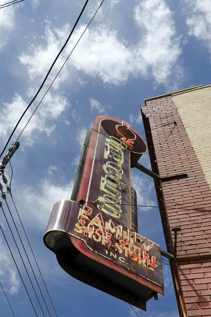 Family Shoe Store, Goldsboro, NC 135 E Walnut St. Wonderfu… Flickr