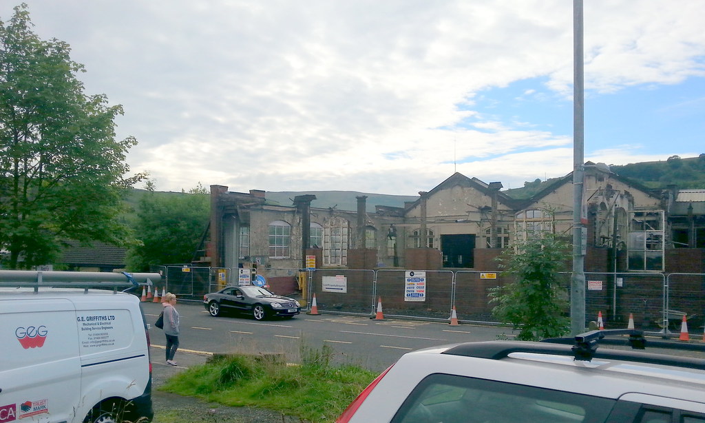 Todmorden Bus Garage, Halifax Road Demolition photos thank… Flickr