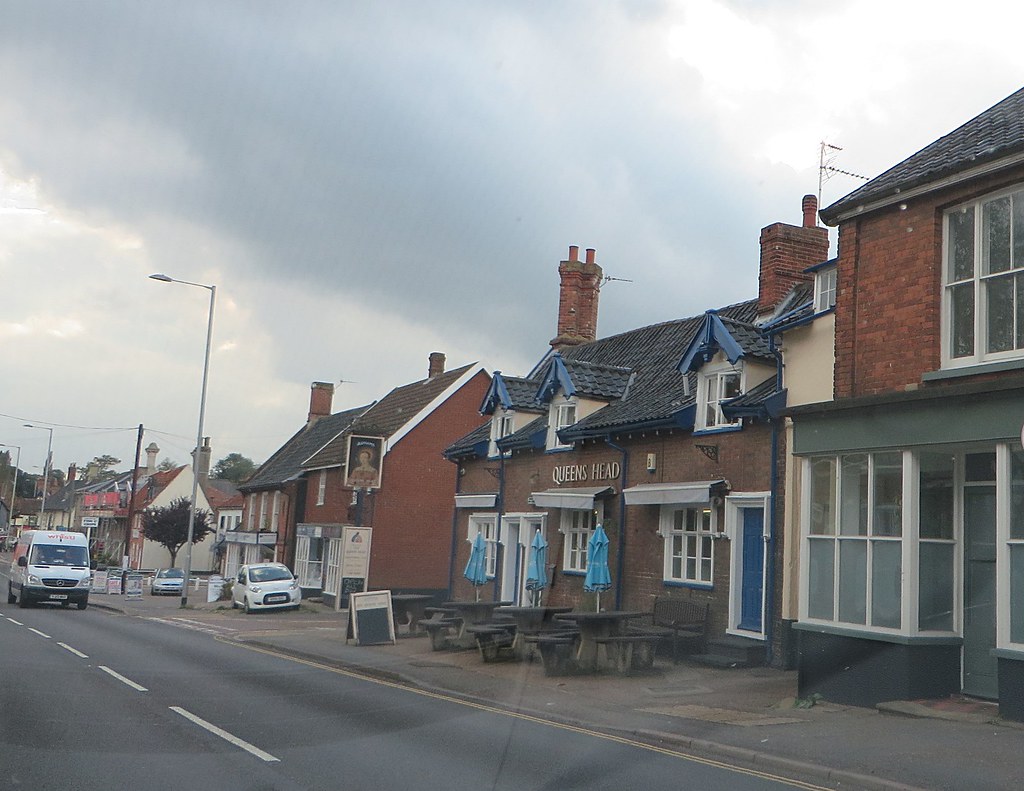 Long Stratton Norfolk Queens Head pub Long Stratton Norfol… Flickr