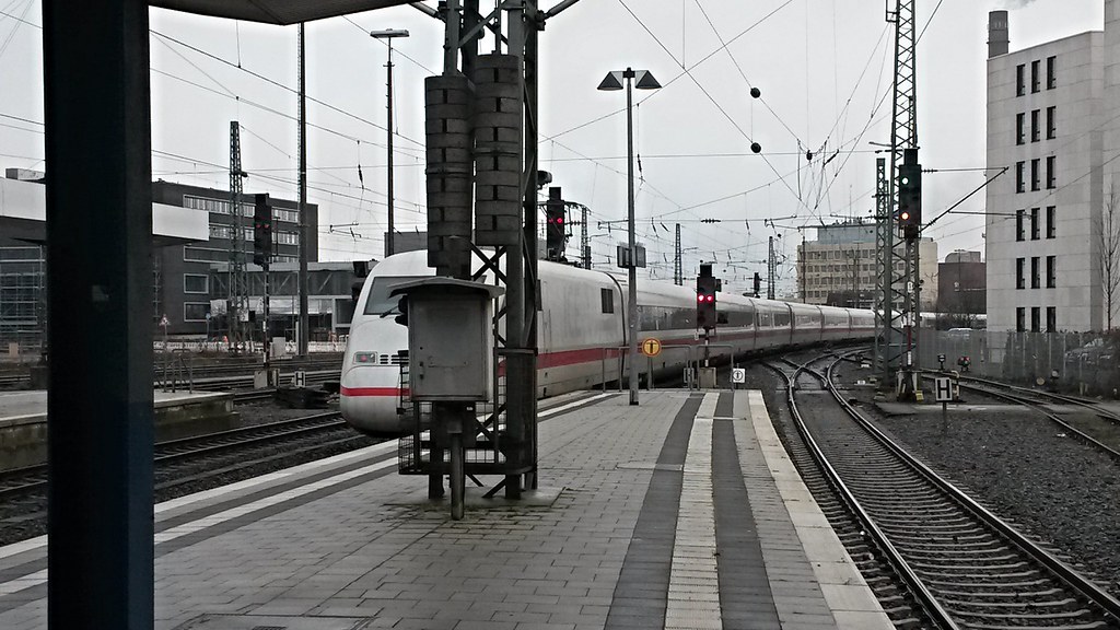 ICE 845 von Köln/Bonn Flughafen / ICE 855 von Köln Hbf nac… Flickr