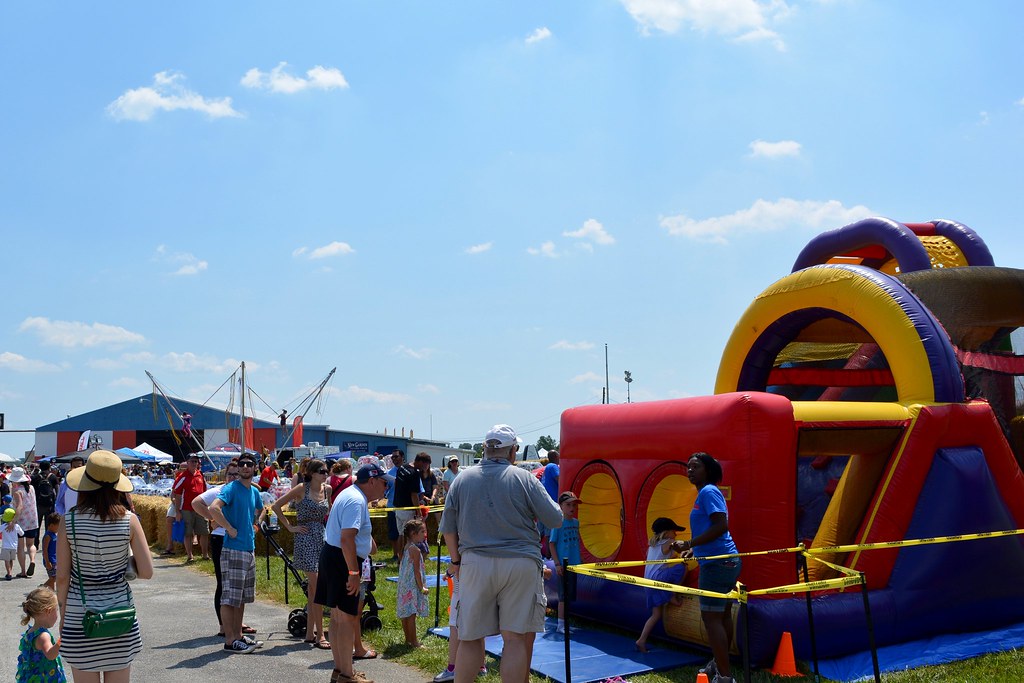 Kid Zone bungee & bounce Kid Zone at the Chester County Ba… Flickr