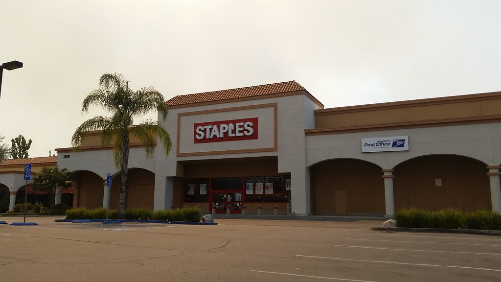Staples Escondido, CA Closed 5/14/14 because of San Marc… Flickr