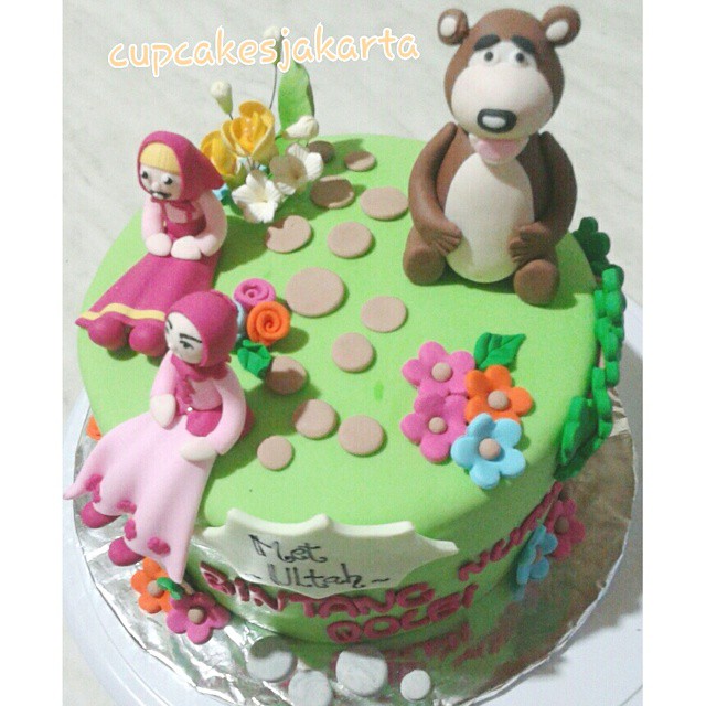 Cake Ulang Tahun tema Masha and the Bear cake kue tart … Flickr