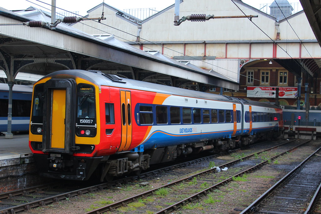 158857 East Midlands Trains Class 158 Sprinter 158857 sits… Flickr