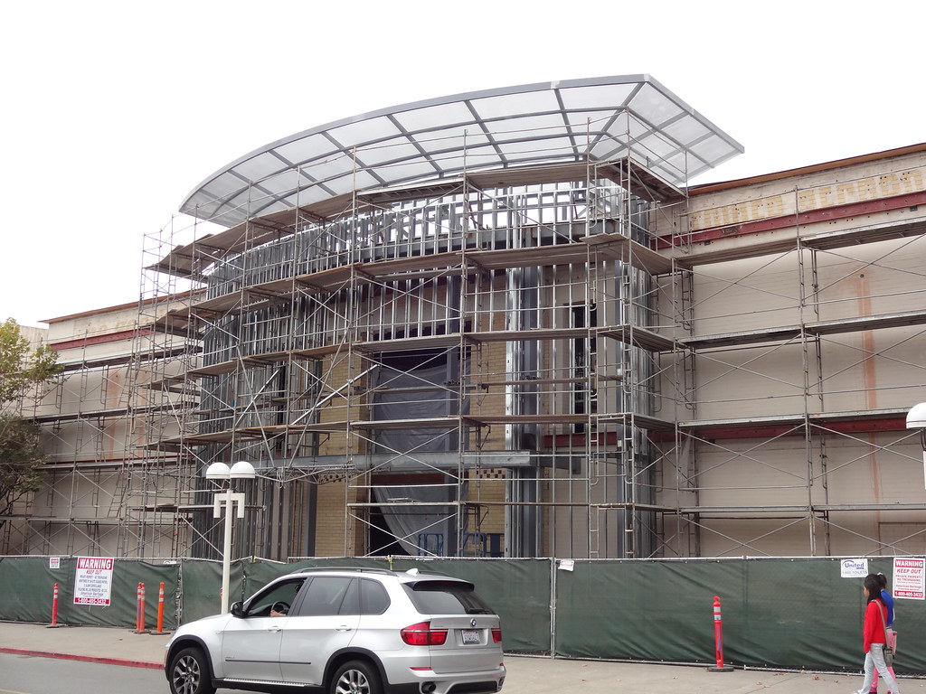 Stonestown Galleria City Sports Club The building that f… Flickr