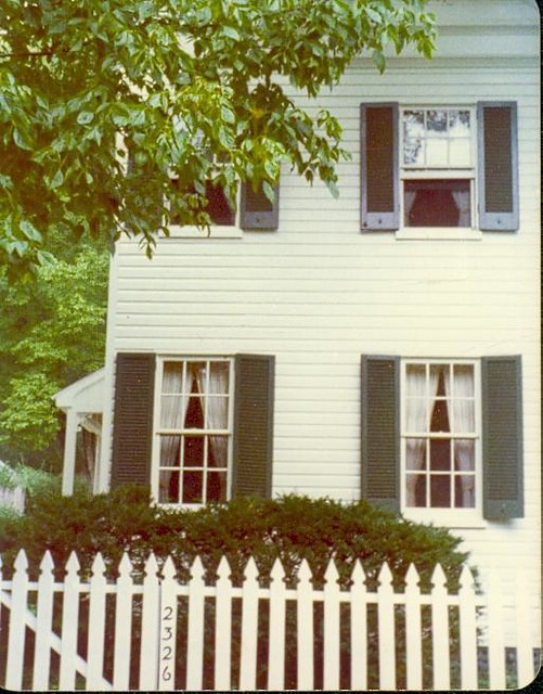 Dickeyville house Steve McFadden Flickr