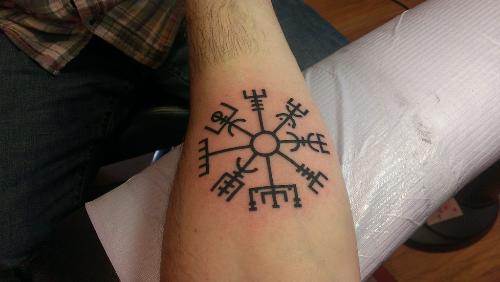 Vegvisir Tattoo | New Tattoo Of A Vegvisir, An Ancient Icela… | Flickr 577_x_1023_jpg