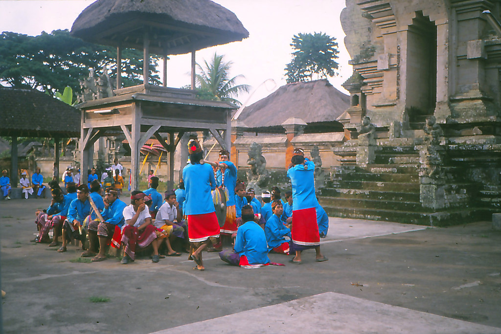 Temple Festival Indonesia. Bali. Ubud. 1989 slide scan. Fe… Flickr