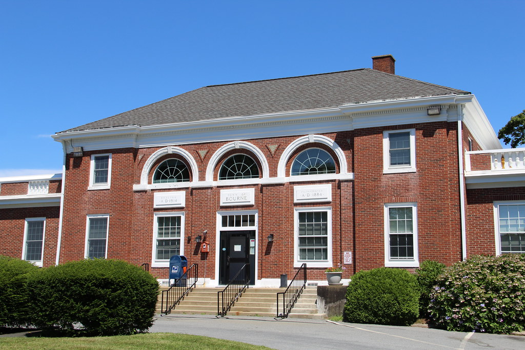 Bourne Town Hall (Bourne, Massachusetts) Historic Bourne T… Flickr