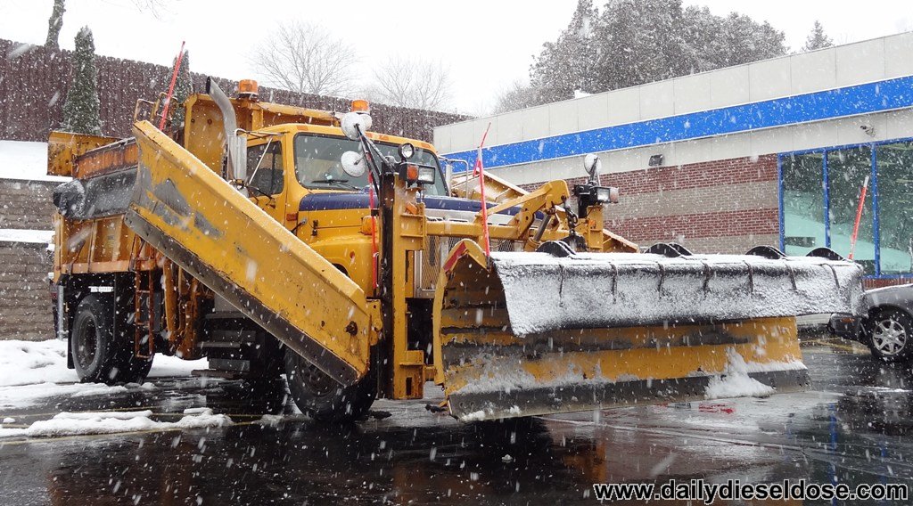 NYSDOT Snow Plow It was break time for this driver during … Flickr
