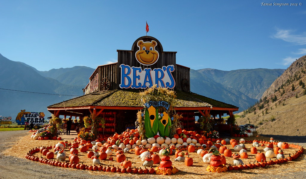 Bear's Farm Fruit Stand Keremeos, BC Every year in October… Flickr