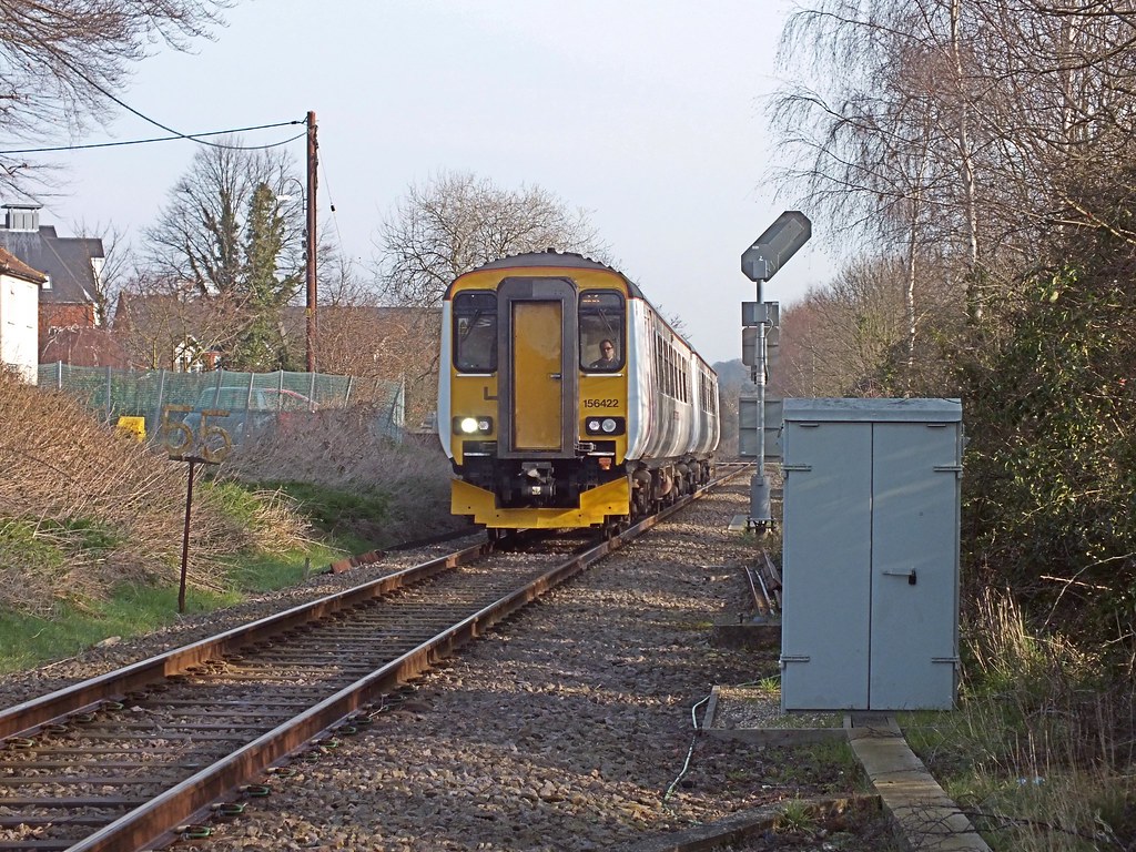 156 422 approaching Woodbridge station, on the 07.27 Lowes… Flickr