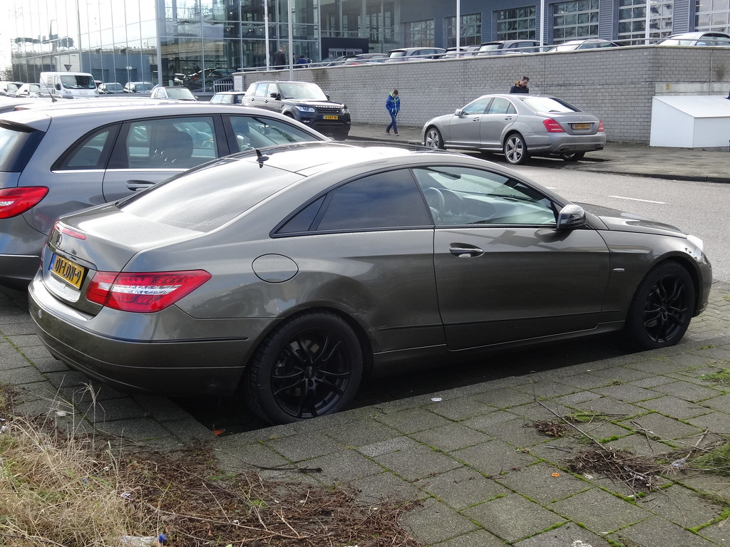 2010 MercedesBenz E250 Coupé The coupé version of the fou… Flickr
