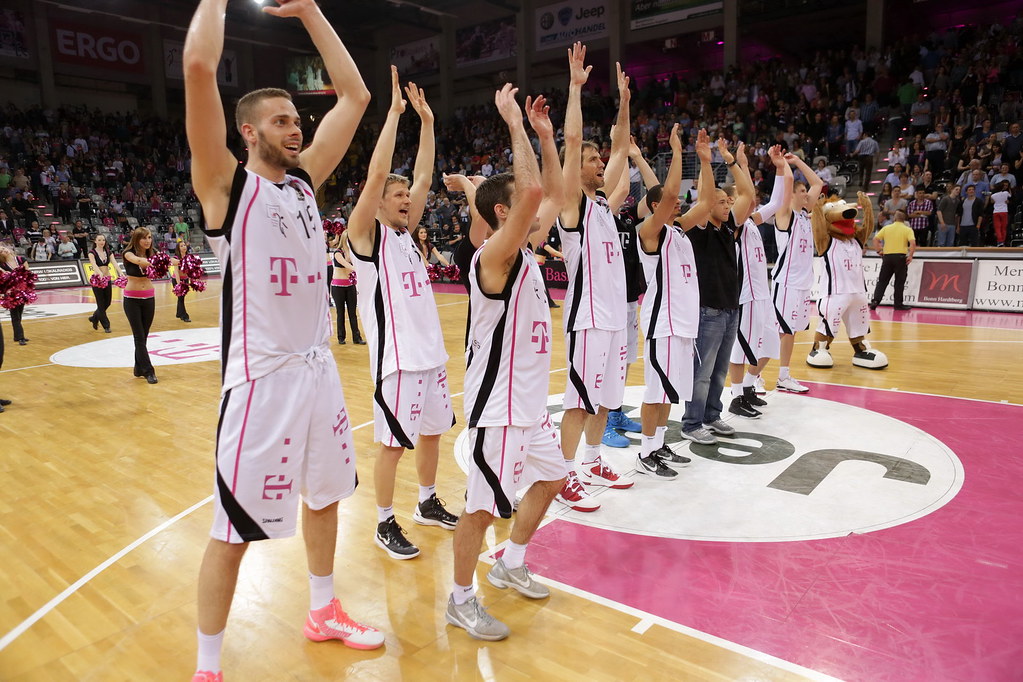 Telekom Baskets Bonn EWE Baskets Oldenburg Telekom Baske… Flickr